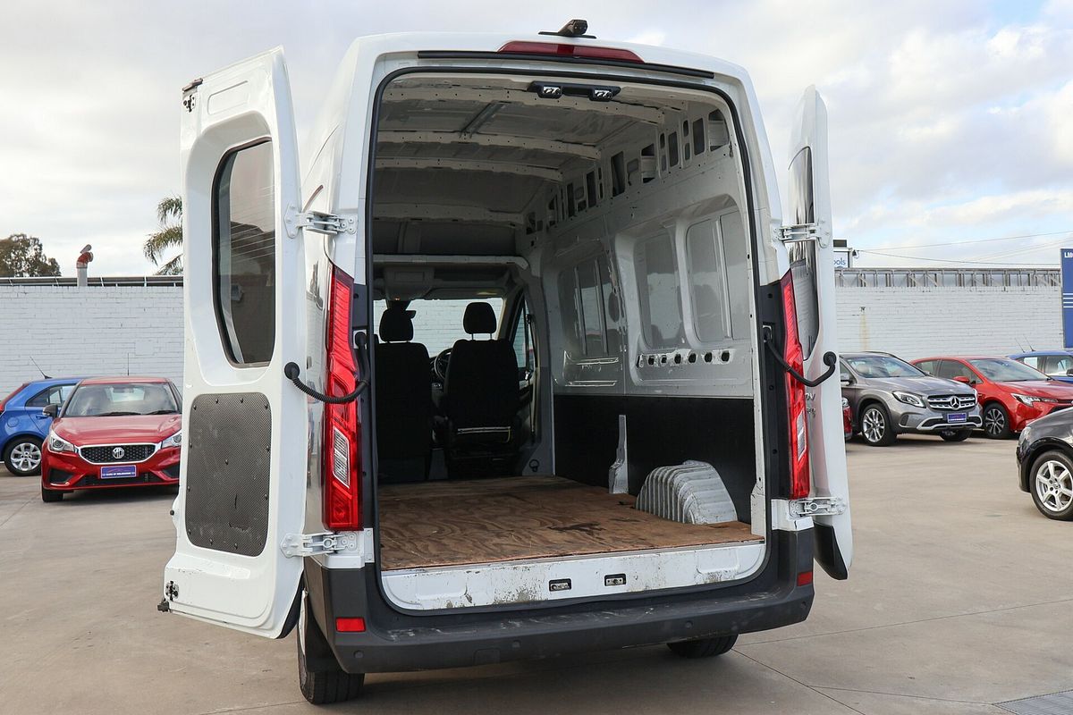 2022 LDV Deliver 9 LWB