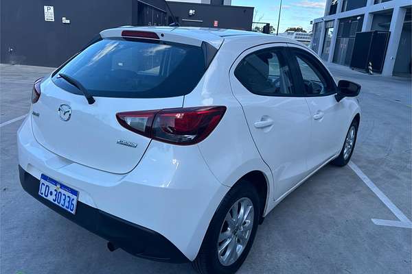 2015 Mazda 2 Maxx DJ Series