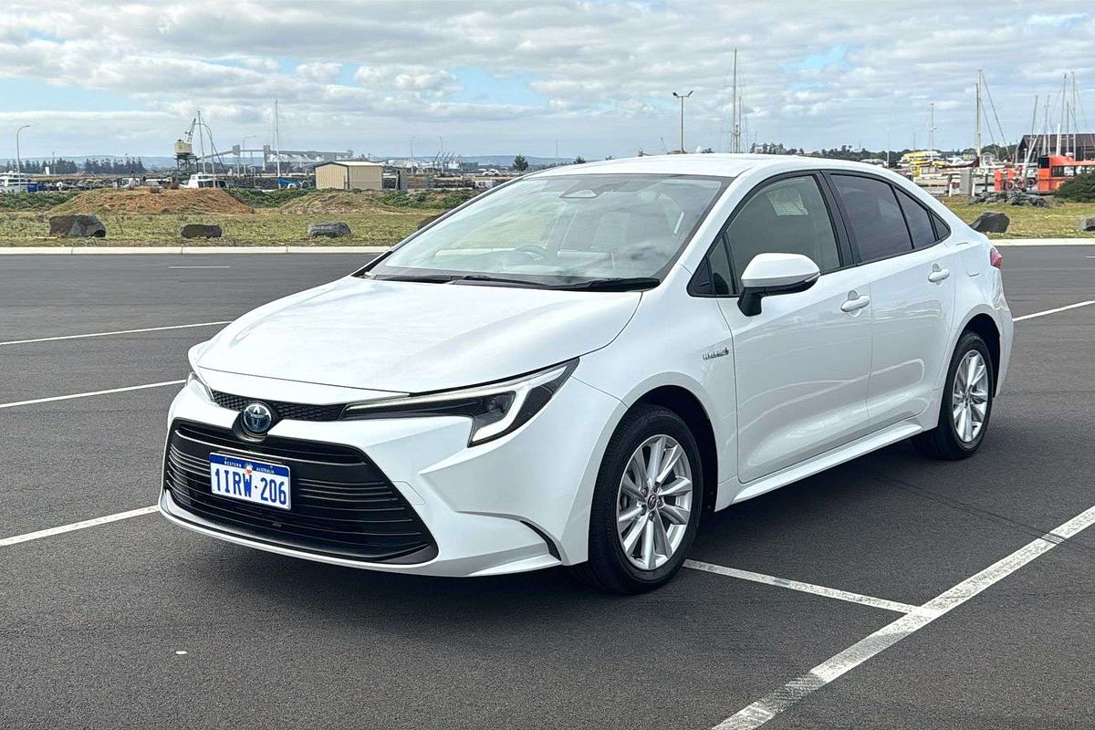 2023 Toyota Corolla SX Hybrid ZWE219R