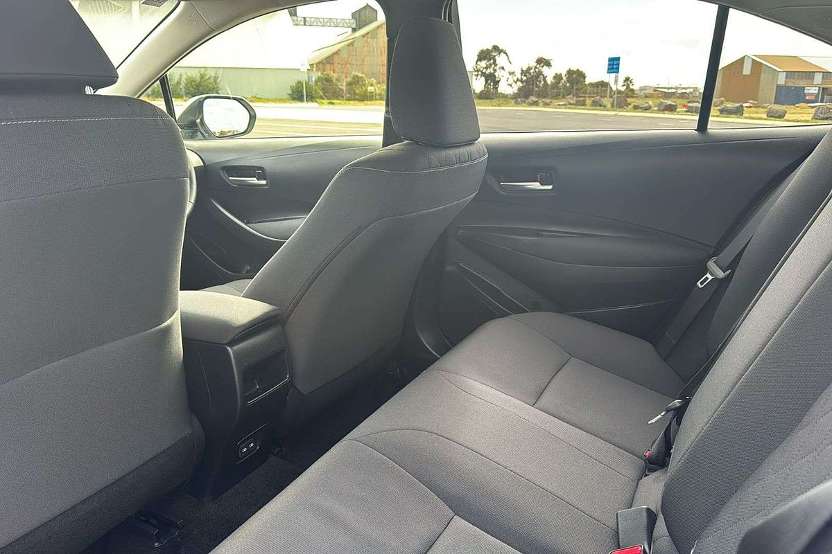 2023 Toyota Corolla SX Hybrid ZWE219R