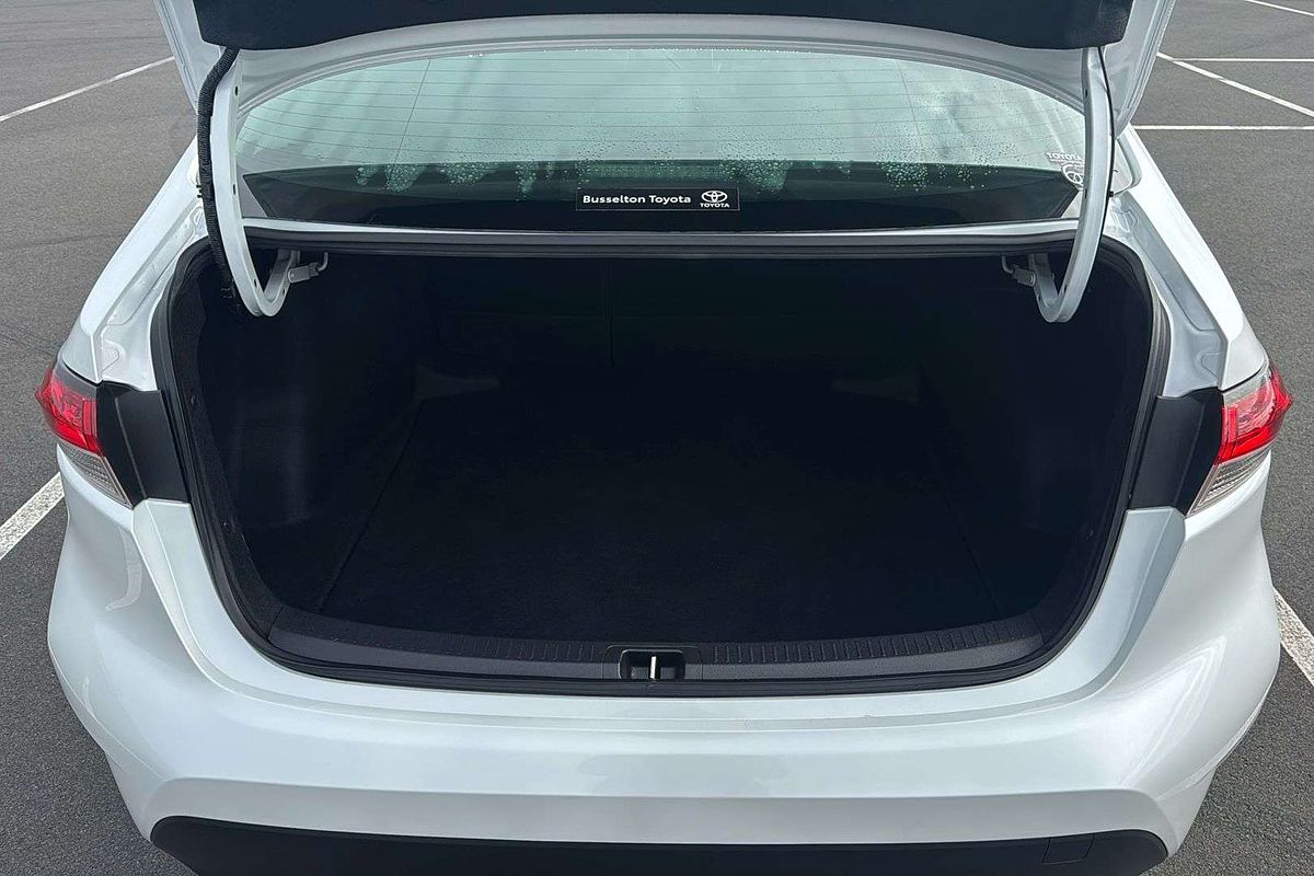 2023 Toyota Corolla SX Hybrid ZWE219R