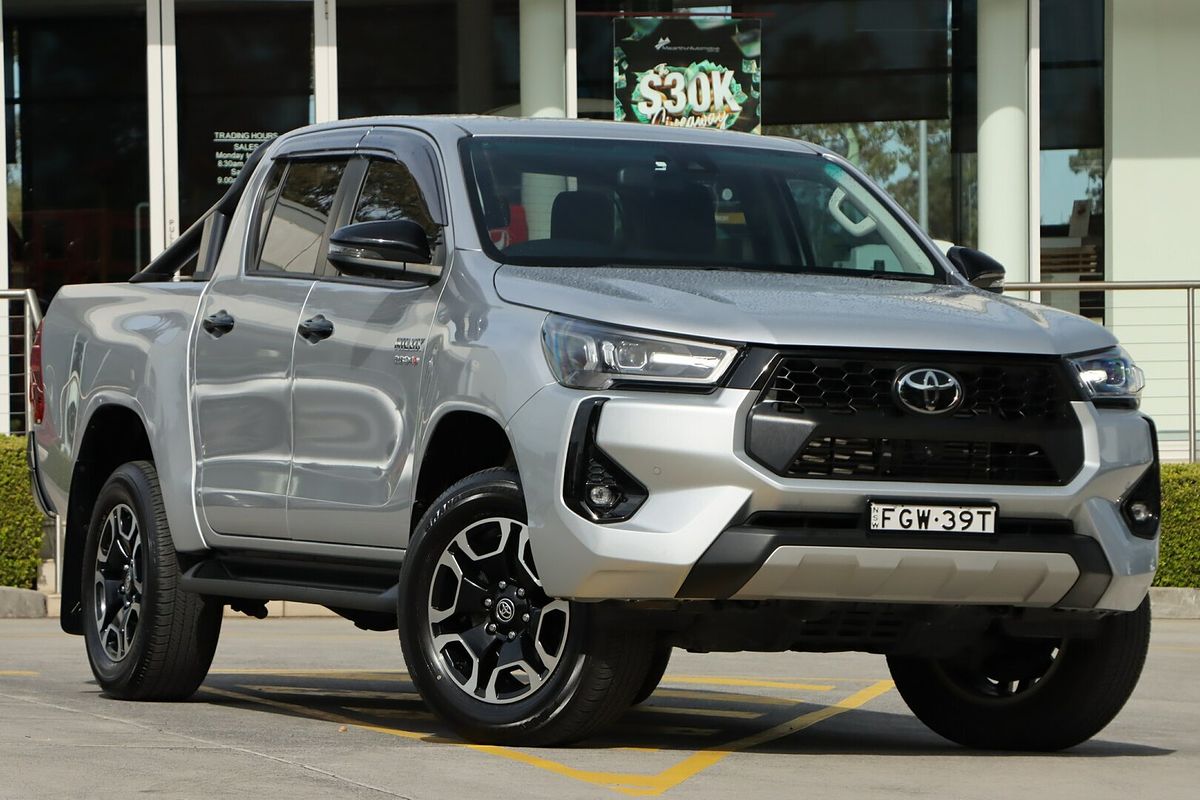 2024 Toyota Hilux SR5 GUN126R 4X4