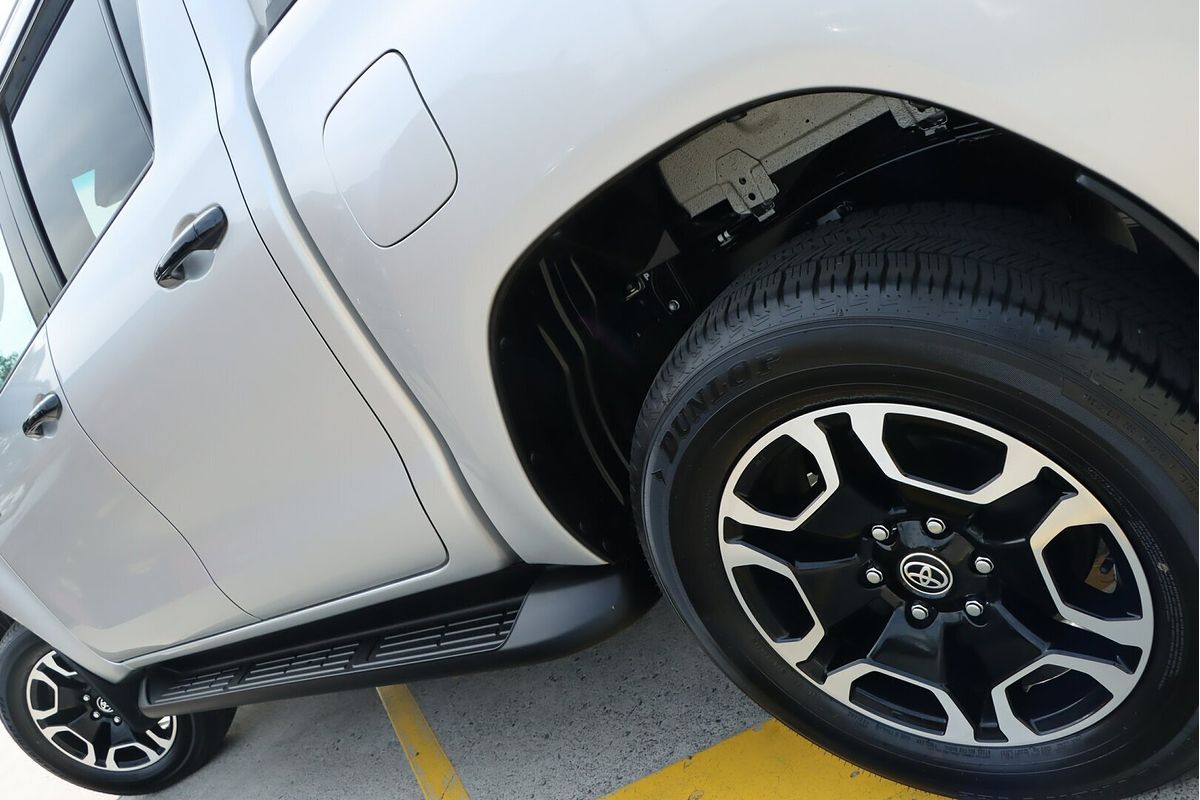 2024 Toyota Hilux SR5 GUN126R 4X4