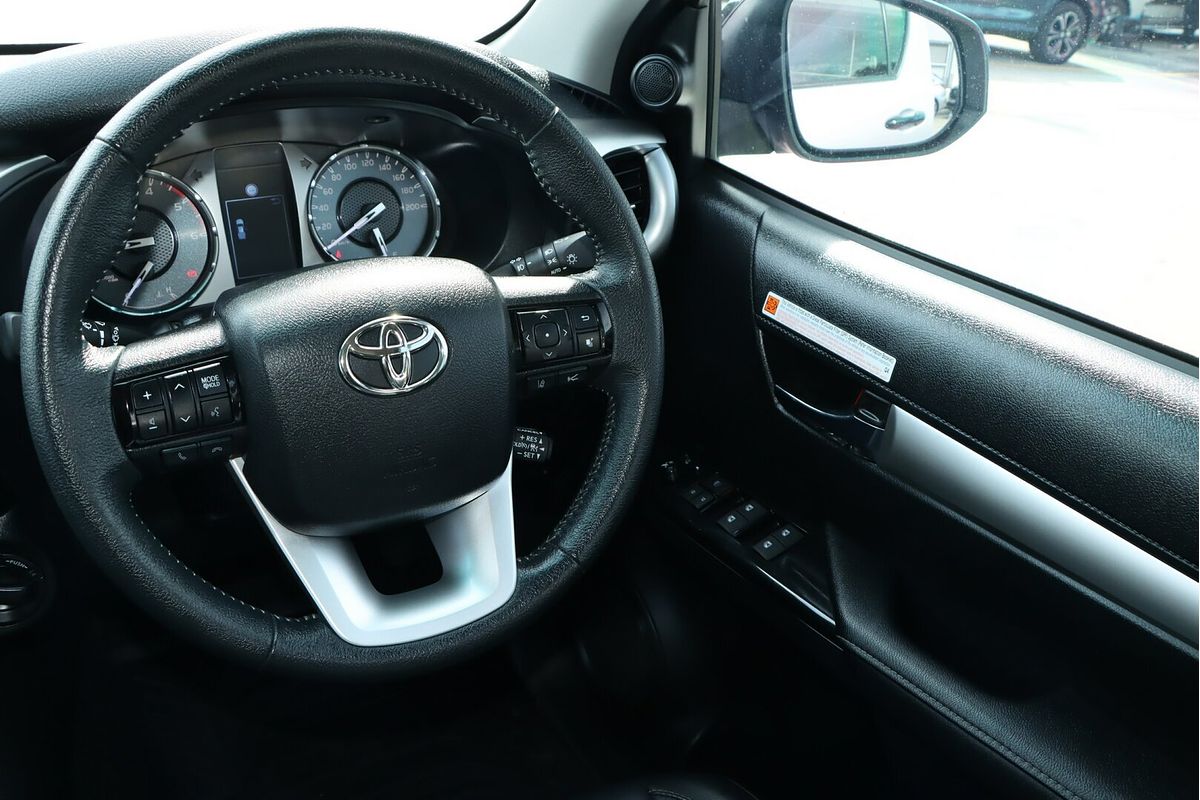 2024 Toyota Hilux SR5 GUN126R 4X4