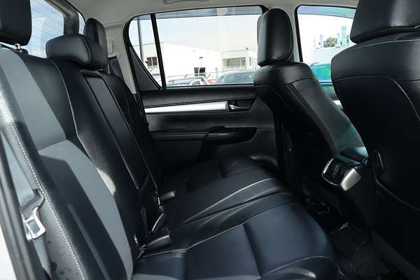 2024 Toyota Hilux SR5 GUN126R 4X4