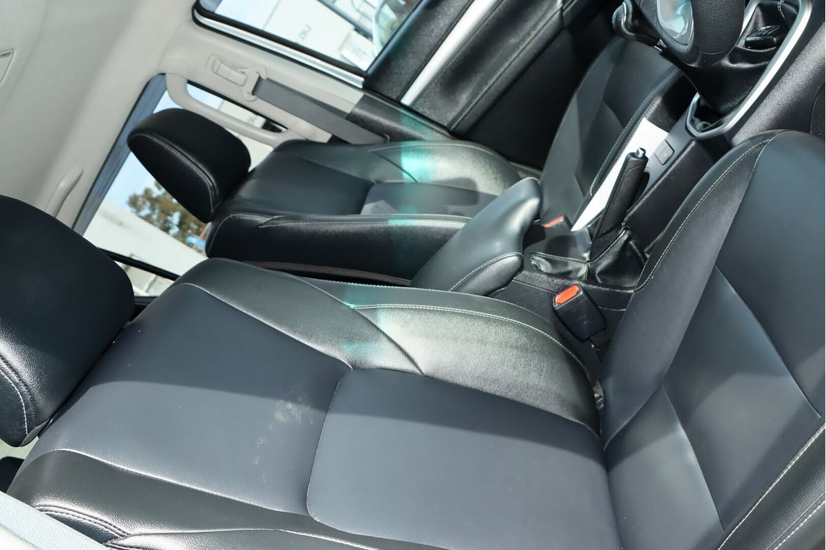 2024 Toyota Hilux SR5 GUN126R 4X4