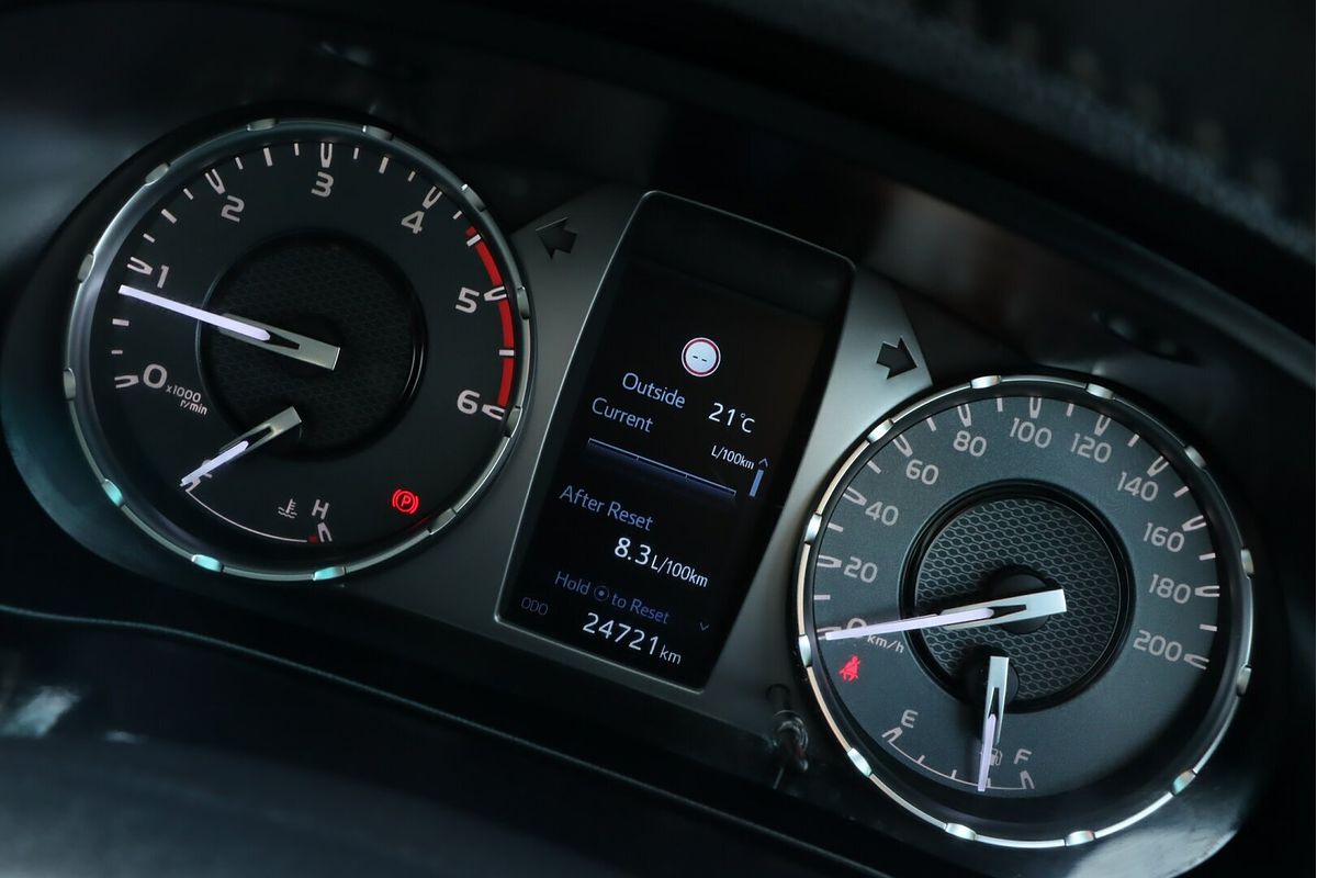 2024 Toyota Hilux SR5 GUN126R 4X4