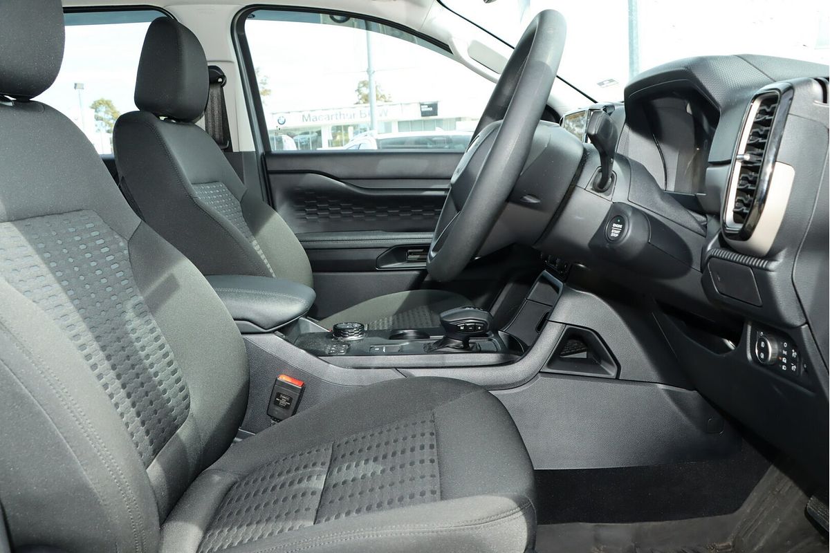 2024 Ford Everest Ambiente 2.0L