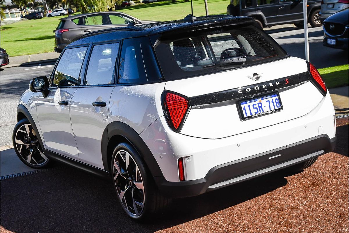 2025 MINI Cooper S Classic F66