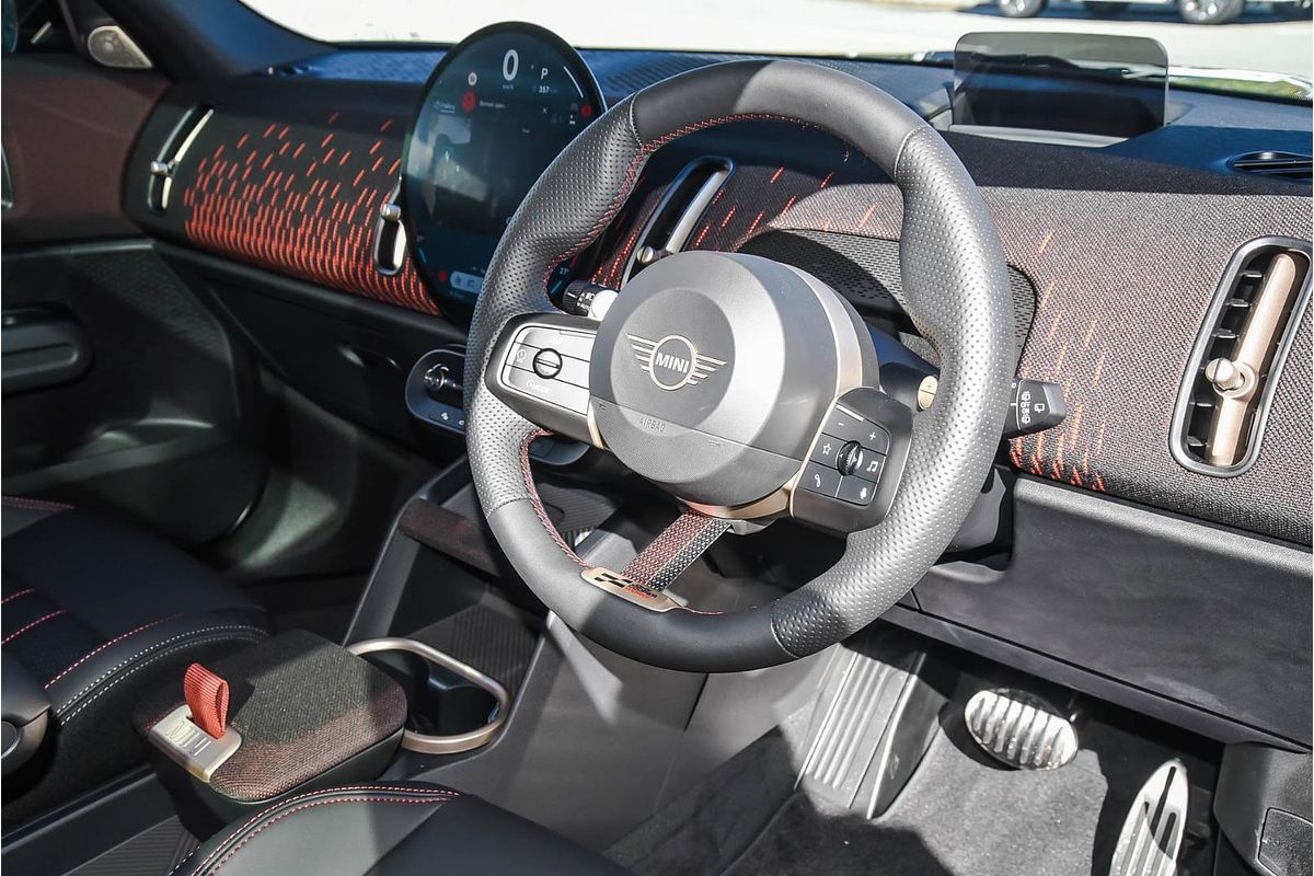 2025 MINI Countryman JCW Favoured U25