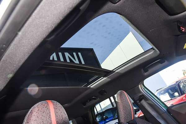 2025 MINI Countryman JCW Favoured U25