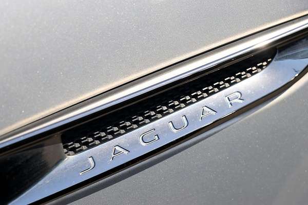 2016 Jaguar F-PACE 20d Prestige X761