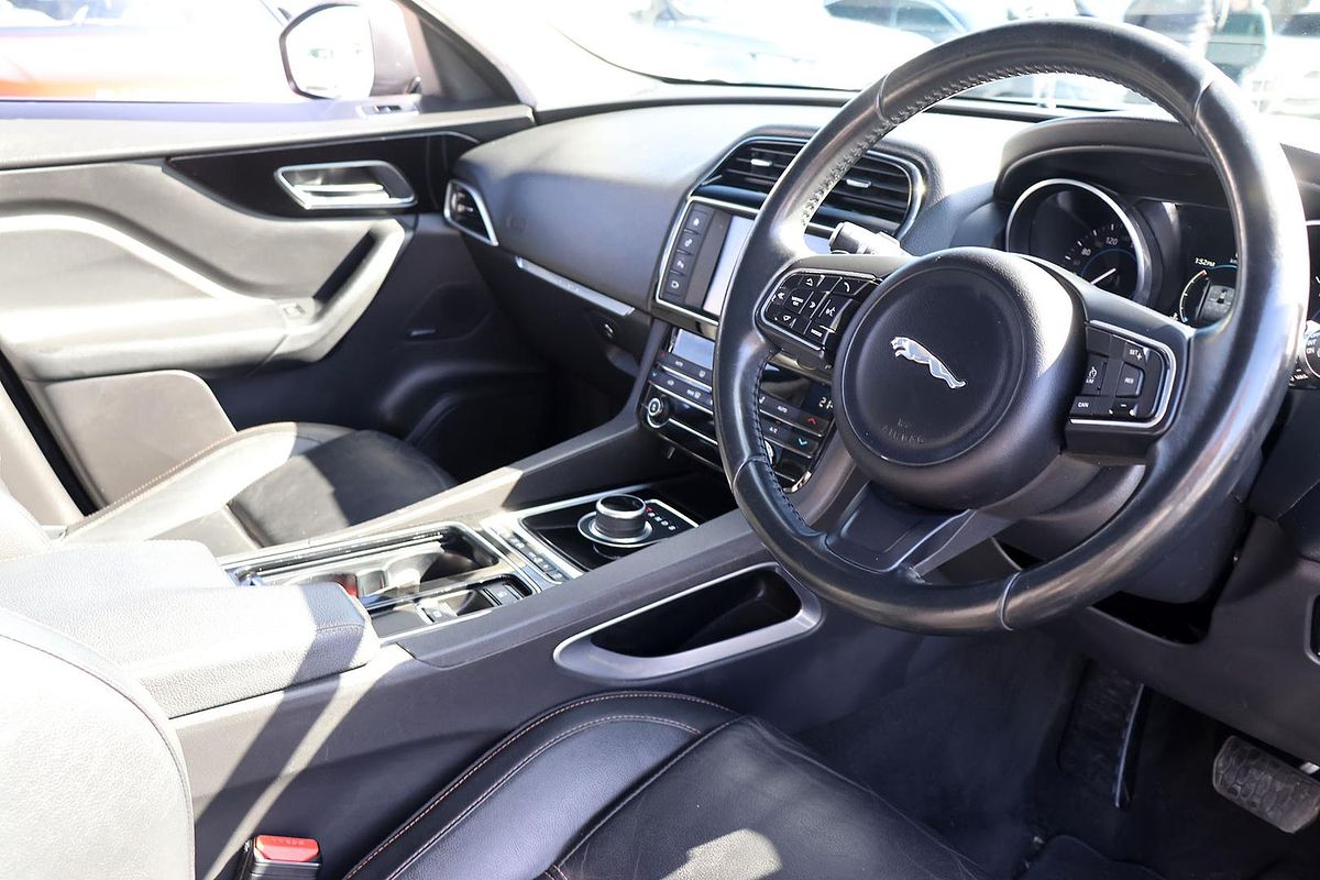 2016 Jaguar F-PACE 20d Prestige X761