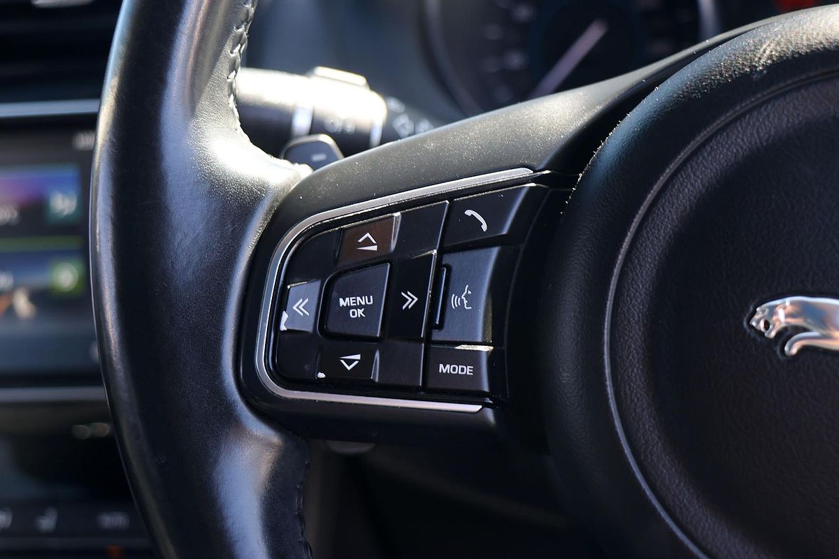 2016 Jaguar F-PACE 20d Prestige X761