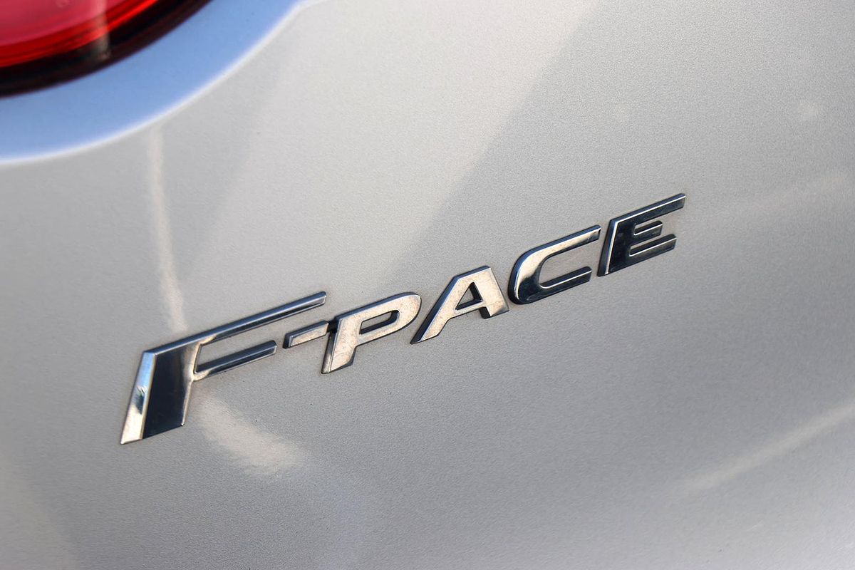 2016 Jaguar F-PACE 20d Prestige X761
