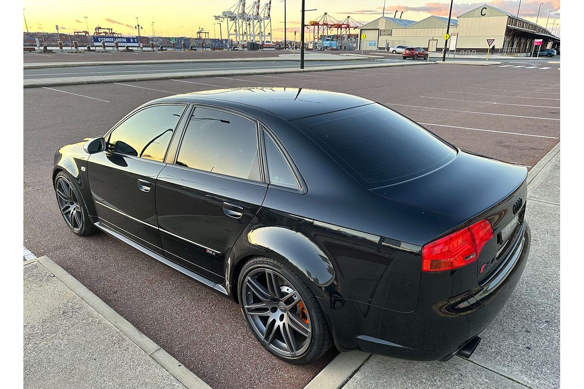 2007 Audi RS4  B7