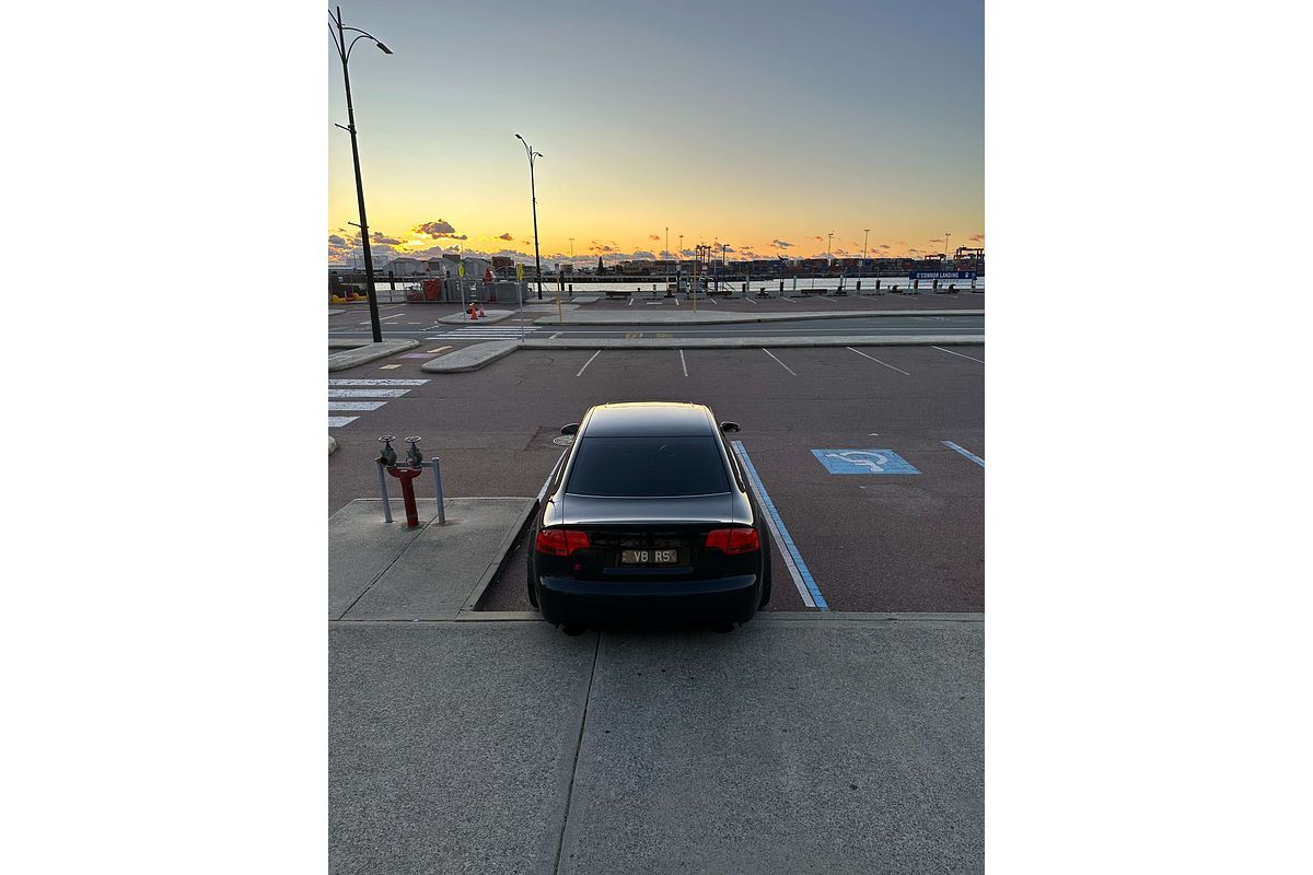 2007 Audi RS4  B7
