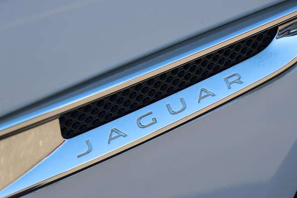 2015 Jaguar XE 25t Portfolio X760