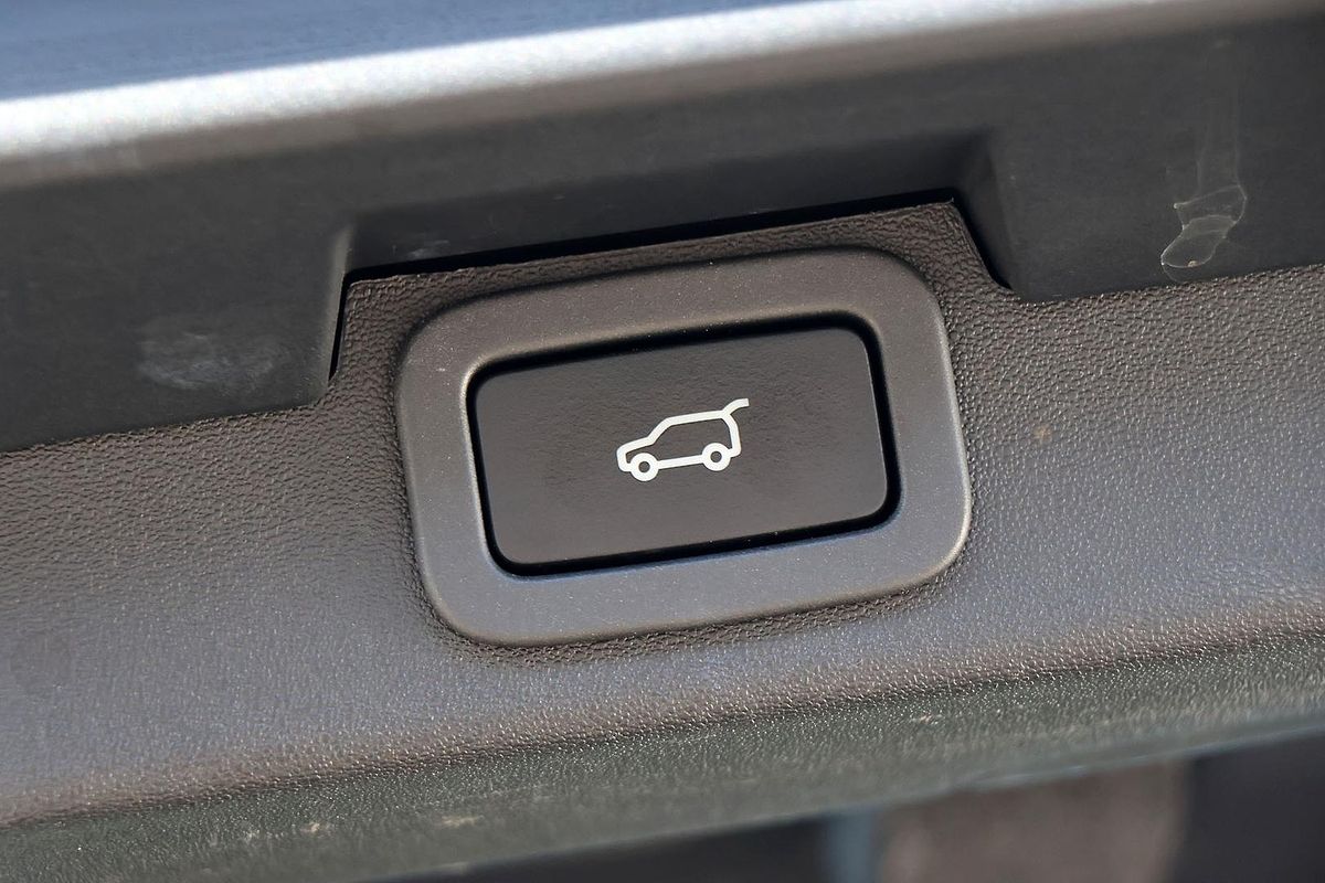 2019 Land Rover Discovery SD4 SE Series 5