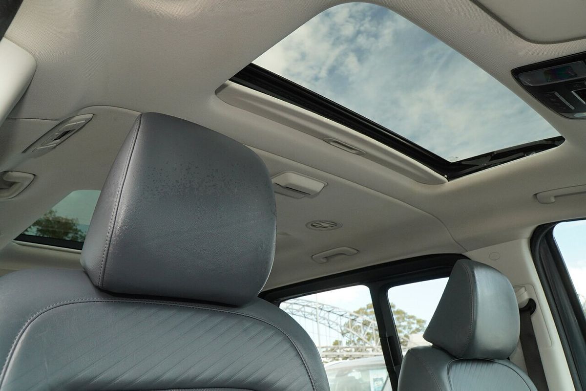2021 Hyundai STARIA Highlander US4.V1
