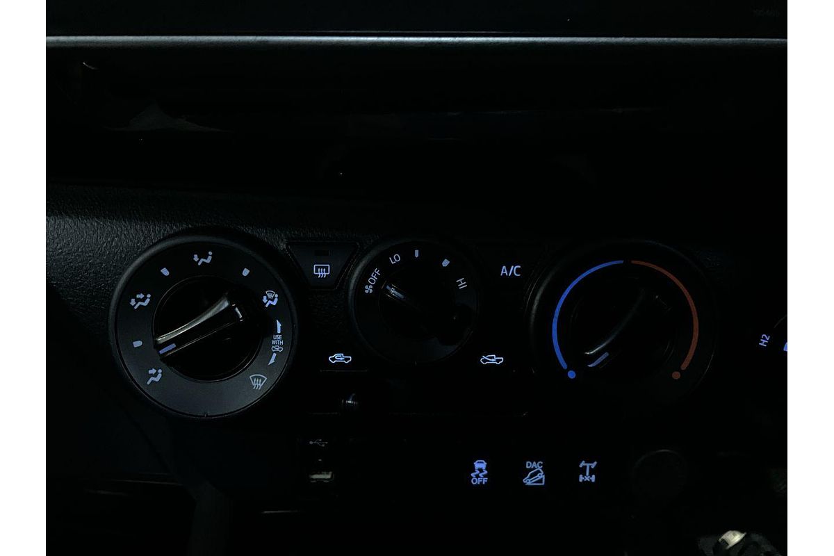2020 Toyota Hilux SR GUN126R 4X4