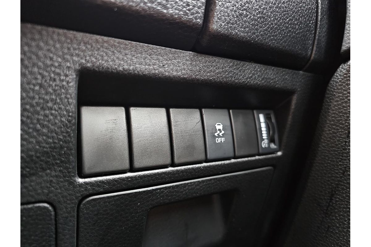 2025 Isuzu D-MAX SX High Ride Rear Wheel Drive