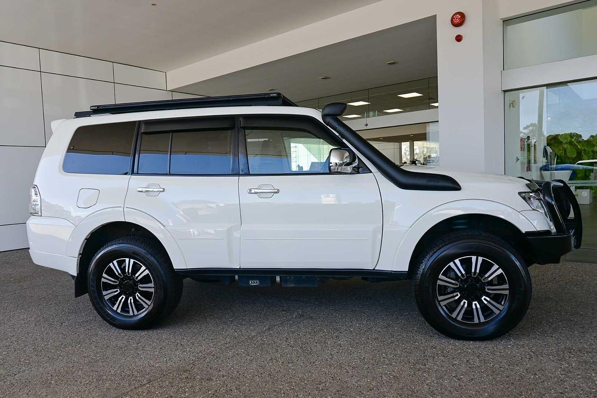 2021 Mitsubishi Pajero GLS NX