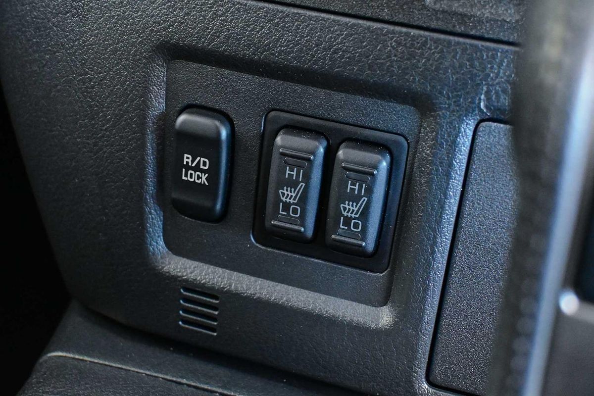 2021 Mitsubishi Pajero GLS NX