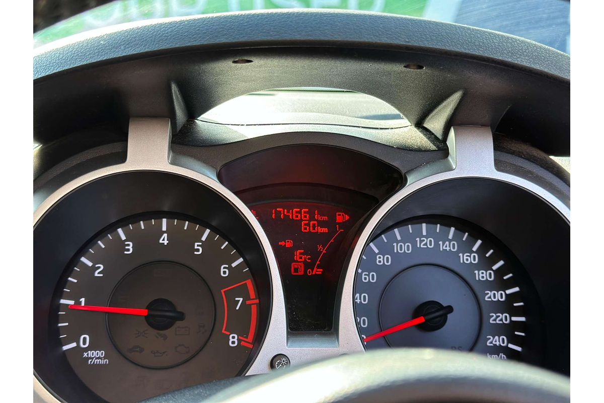 2013 Nissan JUKE ST F15