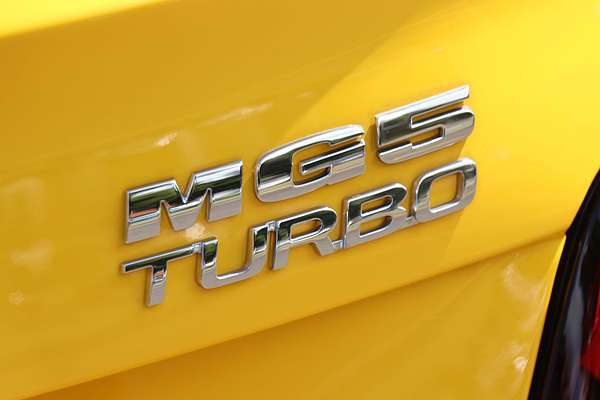 2025 MG MG5 Essence