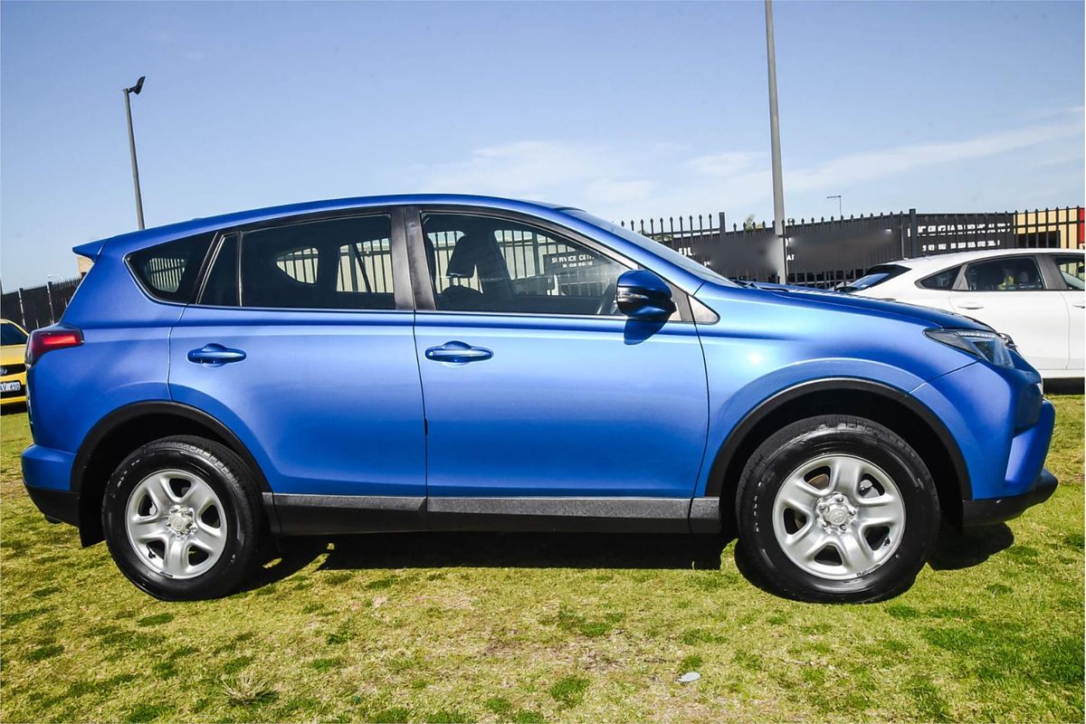 2017 Toyota RAV4 GX ASA44R