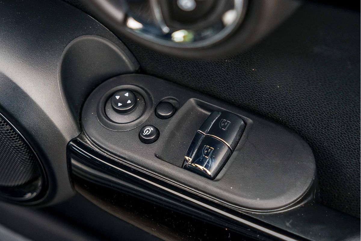 2021 MINI Hatch Cooper Classic F56 LCI-2