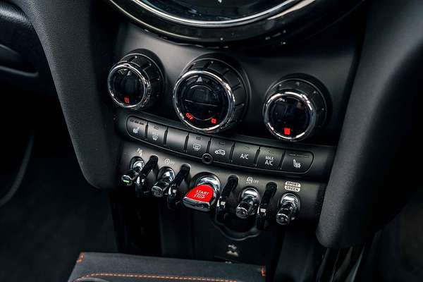 2021 MINI Hatch Cooper Classic F56 LCI-2
