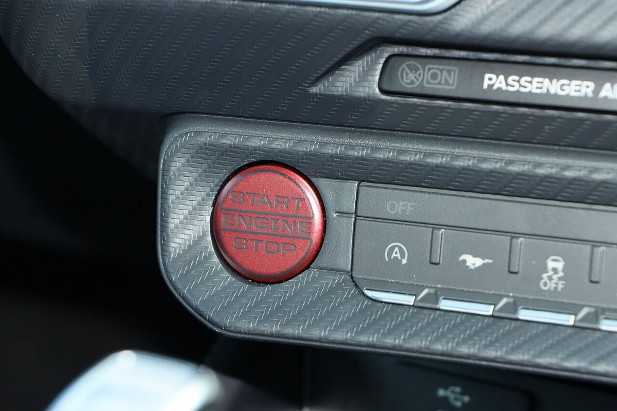 2025 Ford Mustang Ecoboost FO