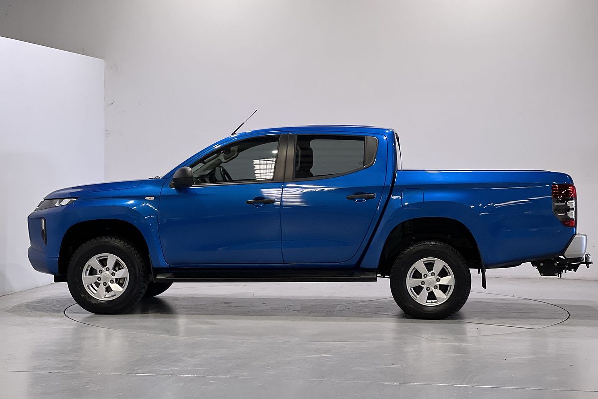 2023 Mitsubishi Triton GLX+ MR 4X4