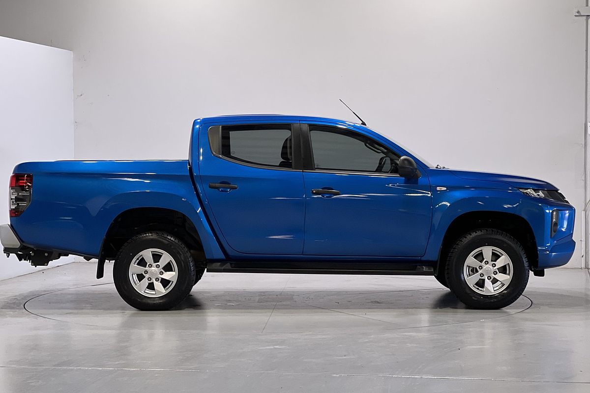 2023 Mitsubishi Triton GLX+ MR 4X4