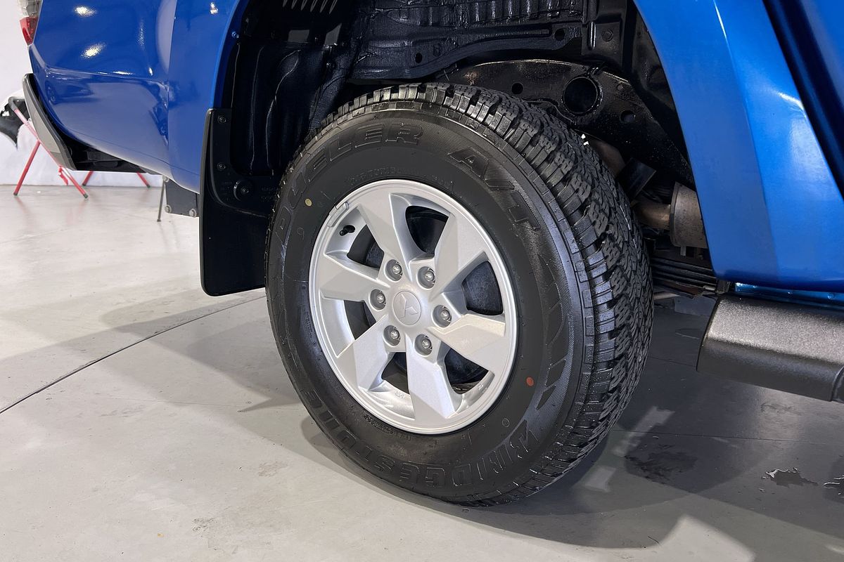 2023 Mitsubishi Triton GLX+ MR 4X4