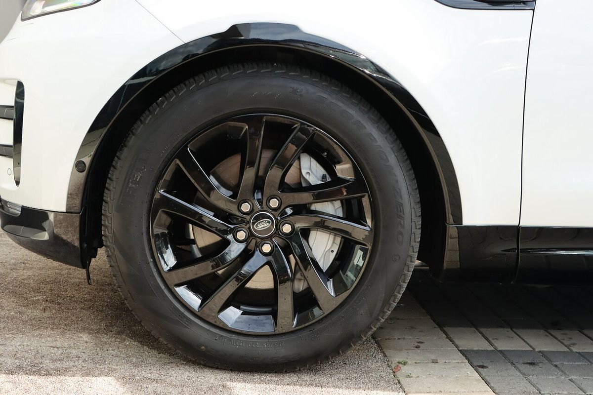 2020 Land Rover Discovery SD6 Landmark Edition Series 5