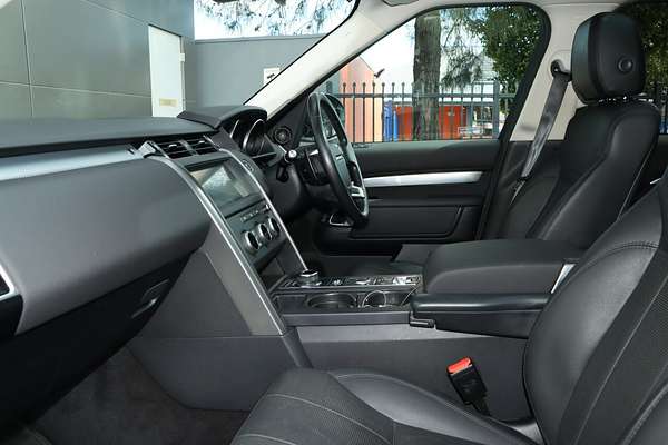 2020 Land Rover Discovery SD6 Landmark Edition Series 5