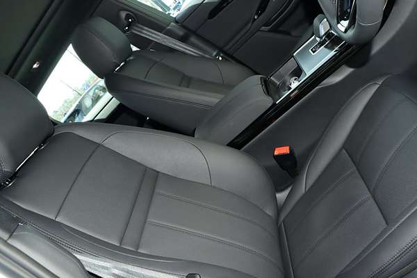 2025 Land Rover Range Rover Evoque P250 Dynamic SE L551