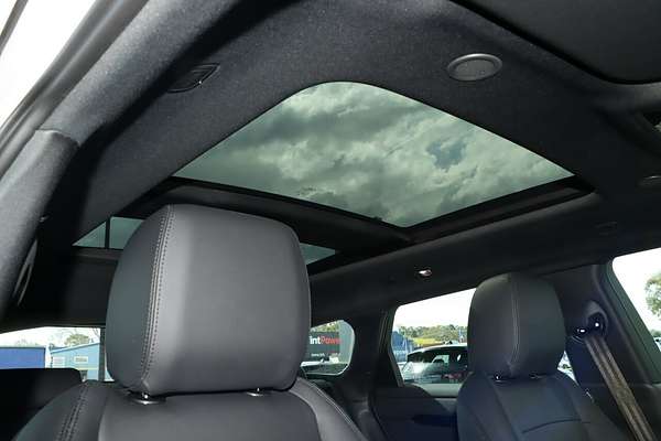 2025 Land Rover Range Rover Evoque P250 Dynamic SE L551