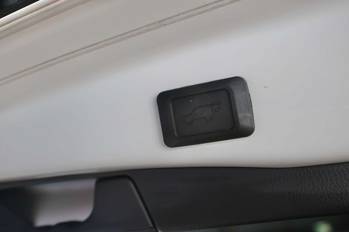 2023 Toyota RAV4 XSE AXAH54R