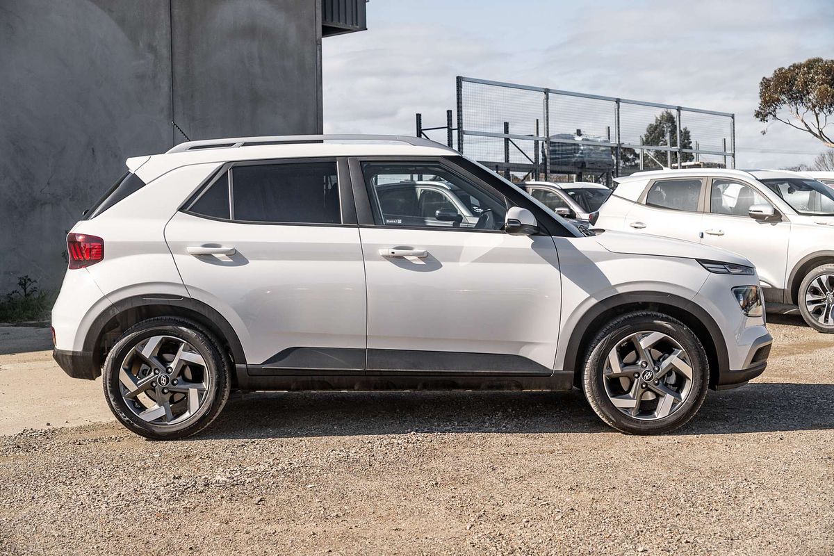 2024 Hyundai Venue Elite QX.V5
