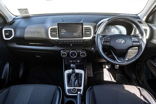 2024 Hyundai Venue Elite QX.V5