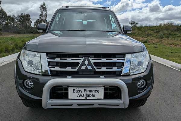 2013 Mitsubishi Pajero VR-X NW