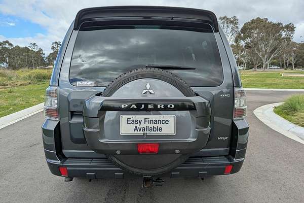 2013 Mitsubishi Pajero VR-X NW