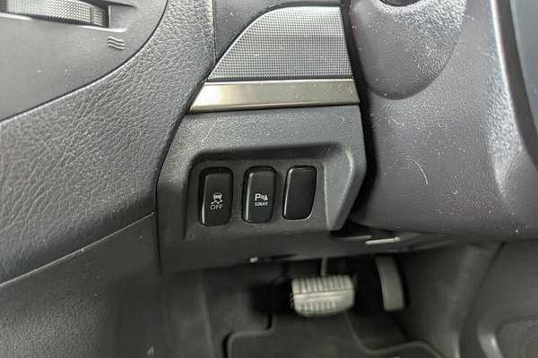 2013 Mitsubishi Pajero VR-X NW