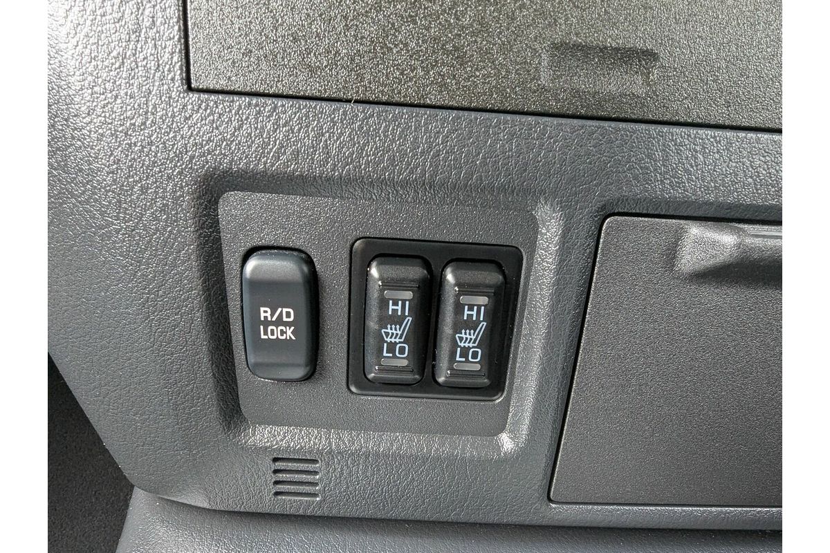 2013 Mitsubishi Pajero VR-X NW
