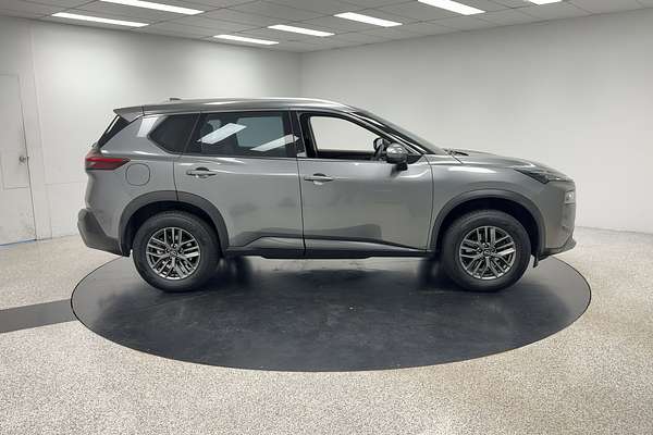 2022 Nissan X-TRAIL ST T33