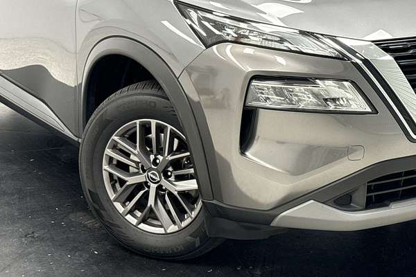 2022 Nissan X-TRAIL ST T33